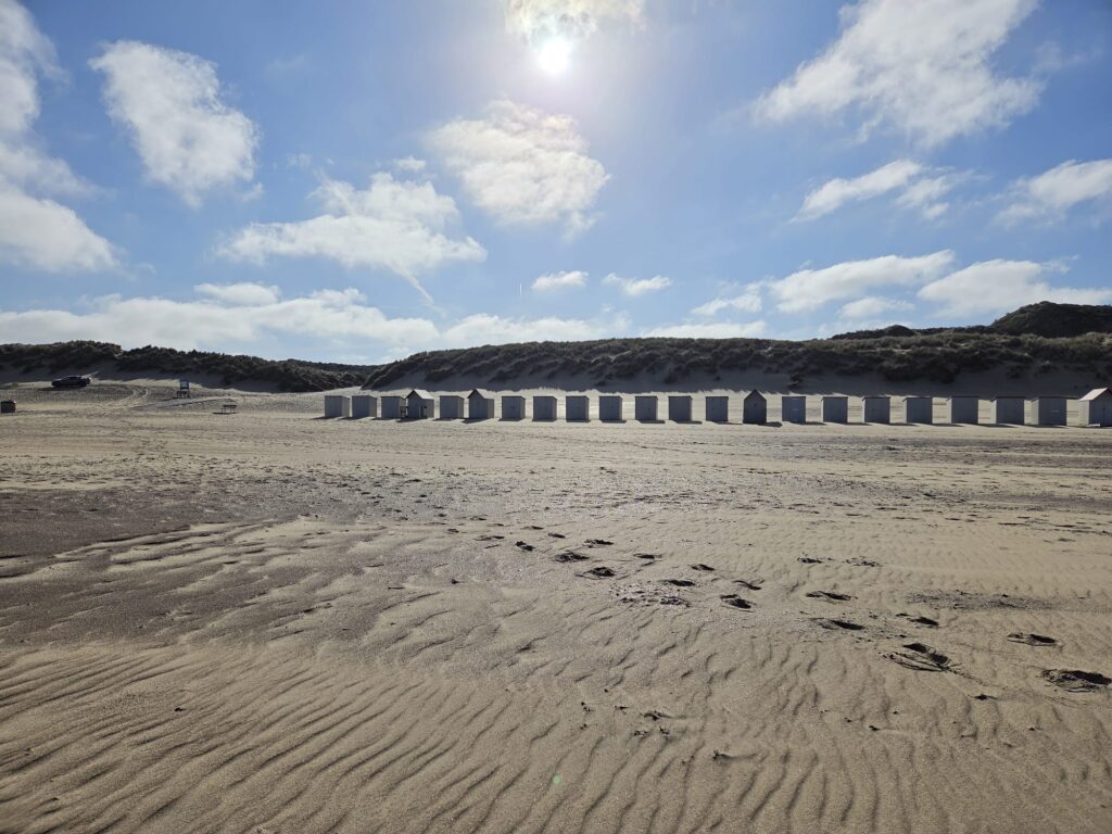 strand en duinen aan de kust van Burgh-Haamstede.
